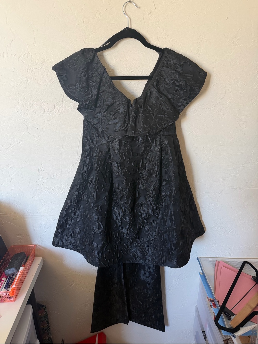 Francesca's Collections Black Textured Bow Dress